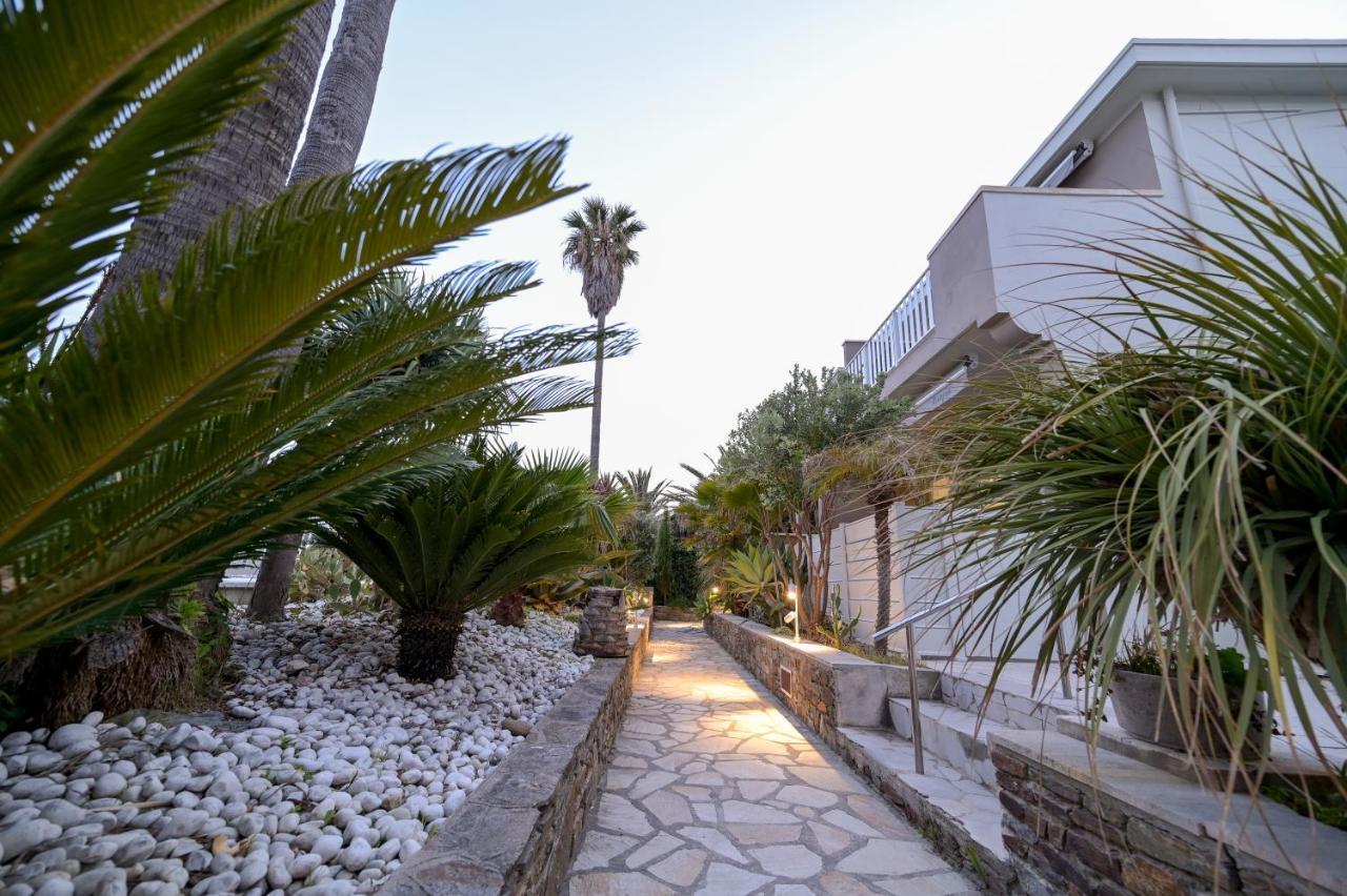 Residence La Menado Cavalaire-sur-Mer Buitenkant foto